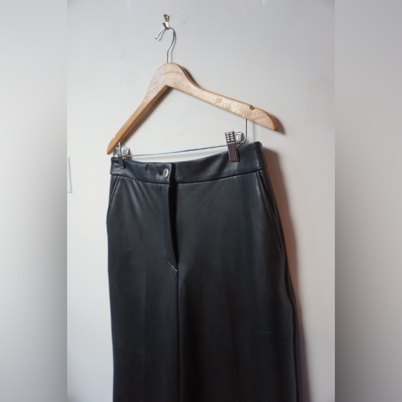 ANNE KLEIN Wide Leg Black Vegan Leather Ankle Pants (US 8) - Picture 3 of 10